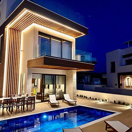 Santa Barbara Seafront Villas W Jacuzzi Pool Пафос Екстер'єр фото