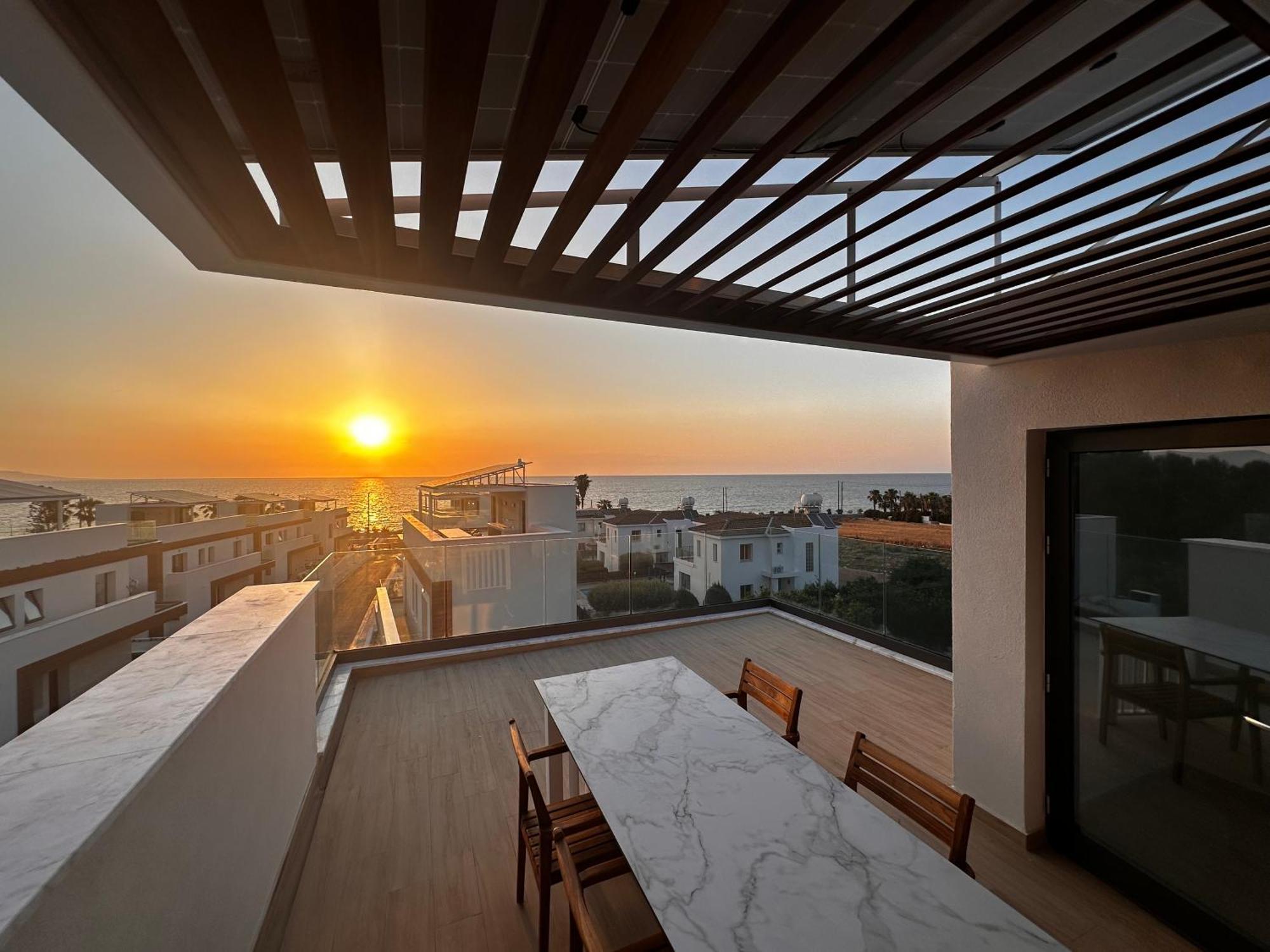 Santa Barbara Seafront Villas W Jacuzzi Pool Пафос Екстер'єр фото