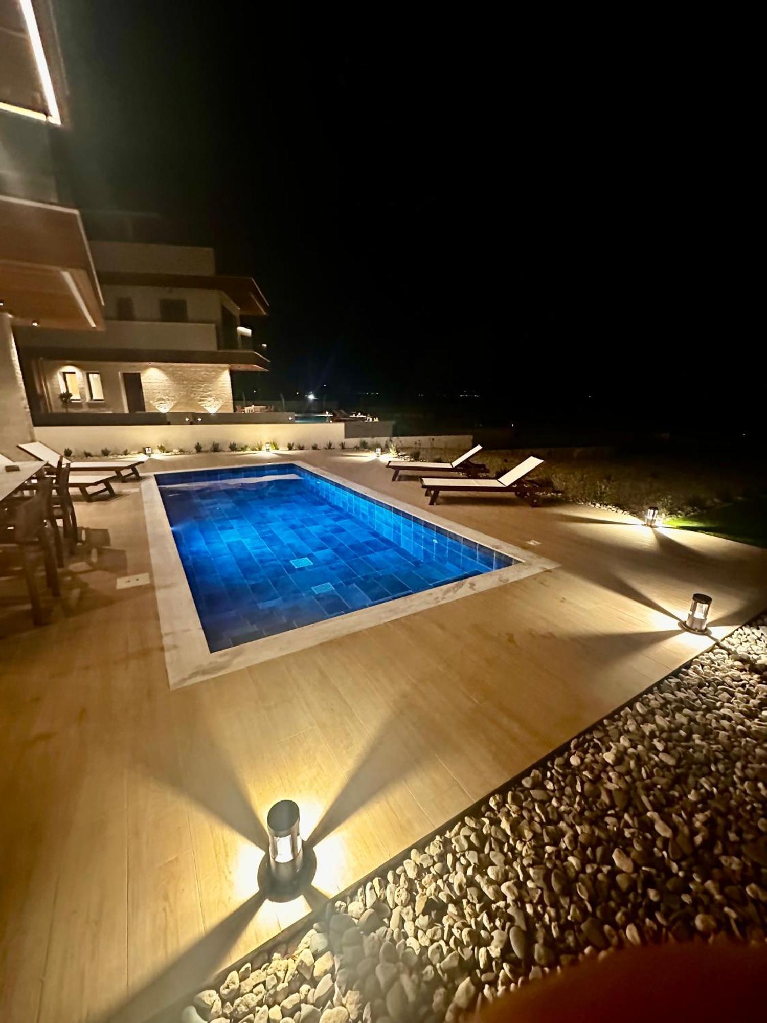 Santa Barbara Seafront Villas W Jacuzzi Pool Пафос Екстер'єр фото