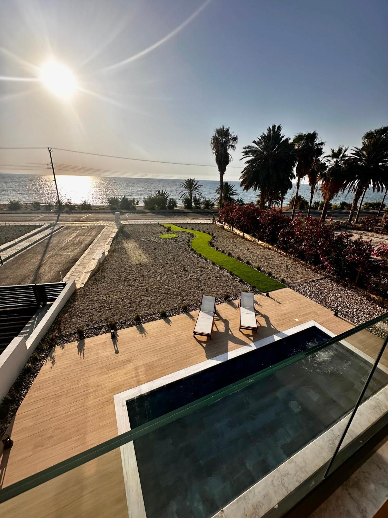 Santa Barbara Seafront Villas W Jacuzzi Pool Пафос Екстер'єр фото
